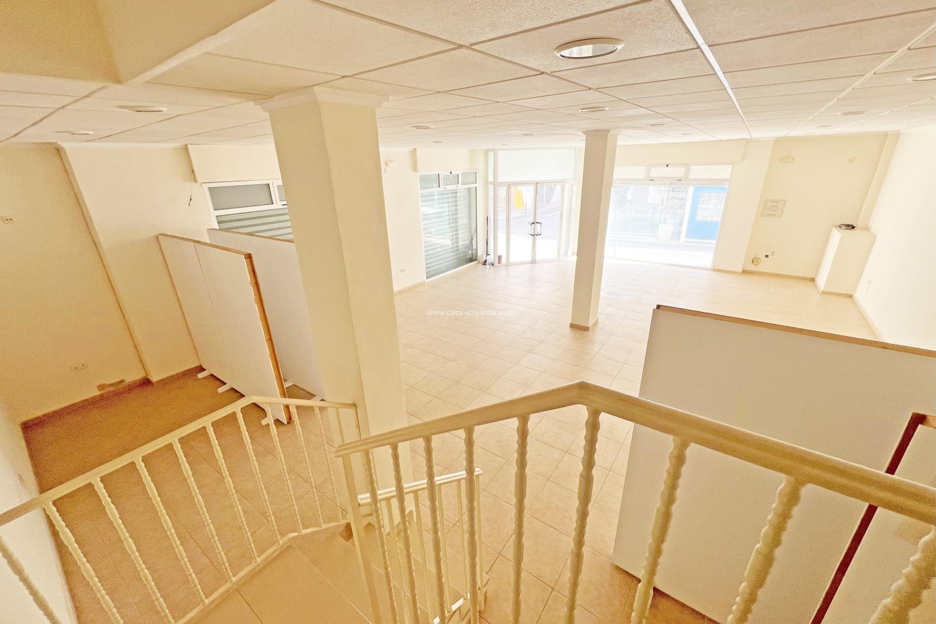 Resale - Commercial - Guardamar del Segura - Pueblo