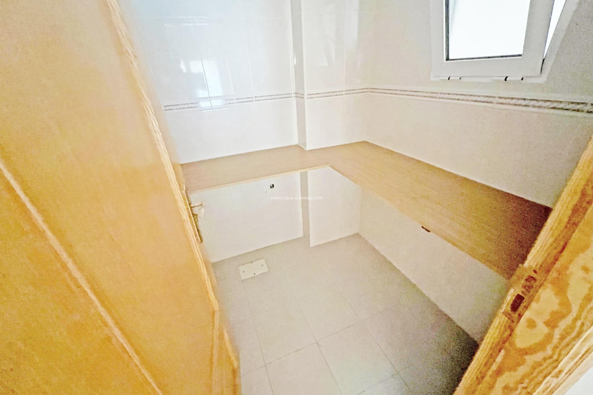 Resale - Commercial - Guardamar del Segura - Pueblo