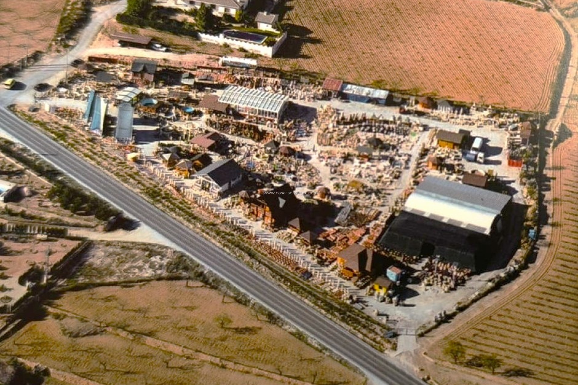 Resale - Commercial - La Romana - Inland