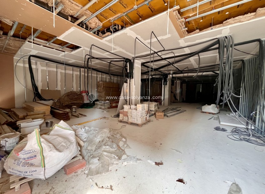 Resale - Commercial - La Zenia - Costa Blanca