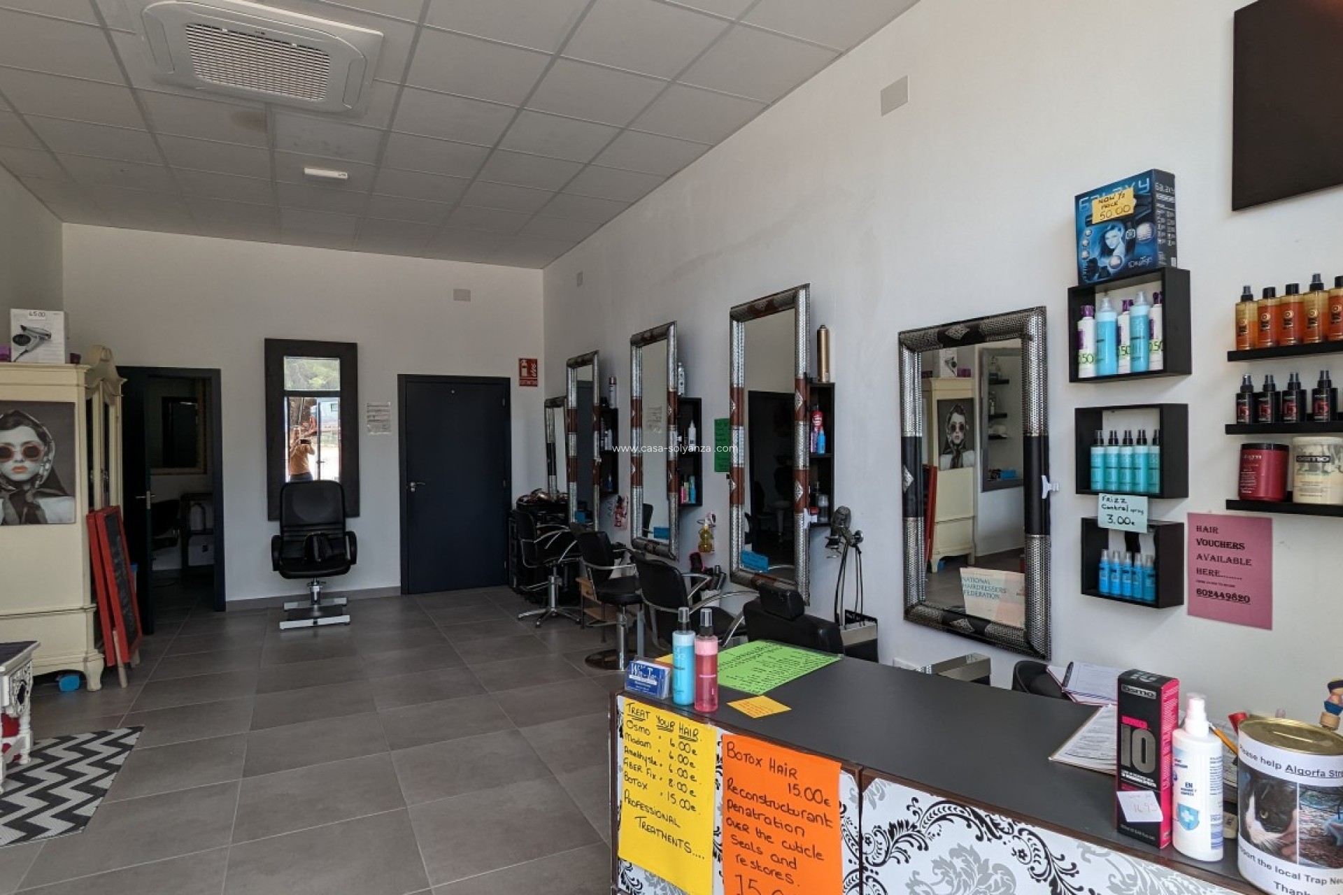 Resale - Commercial - Lo Crispin - Inland