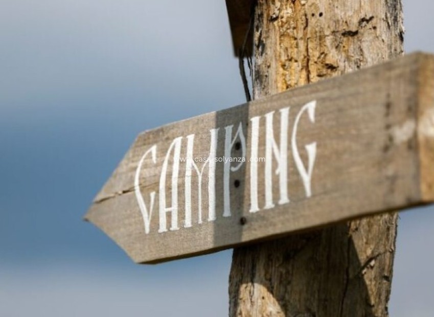 Resale - Commercial - No Town