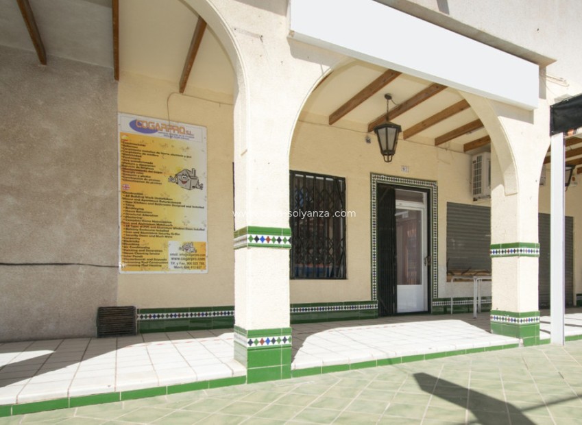Resale - Commercial Property - Torrevieja - La Mata