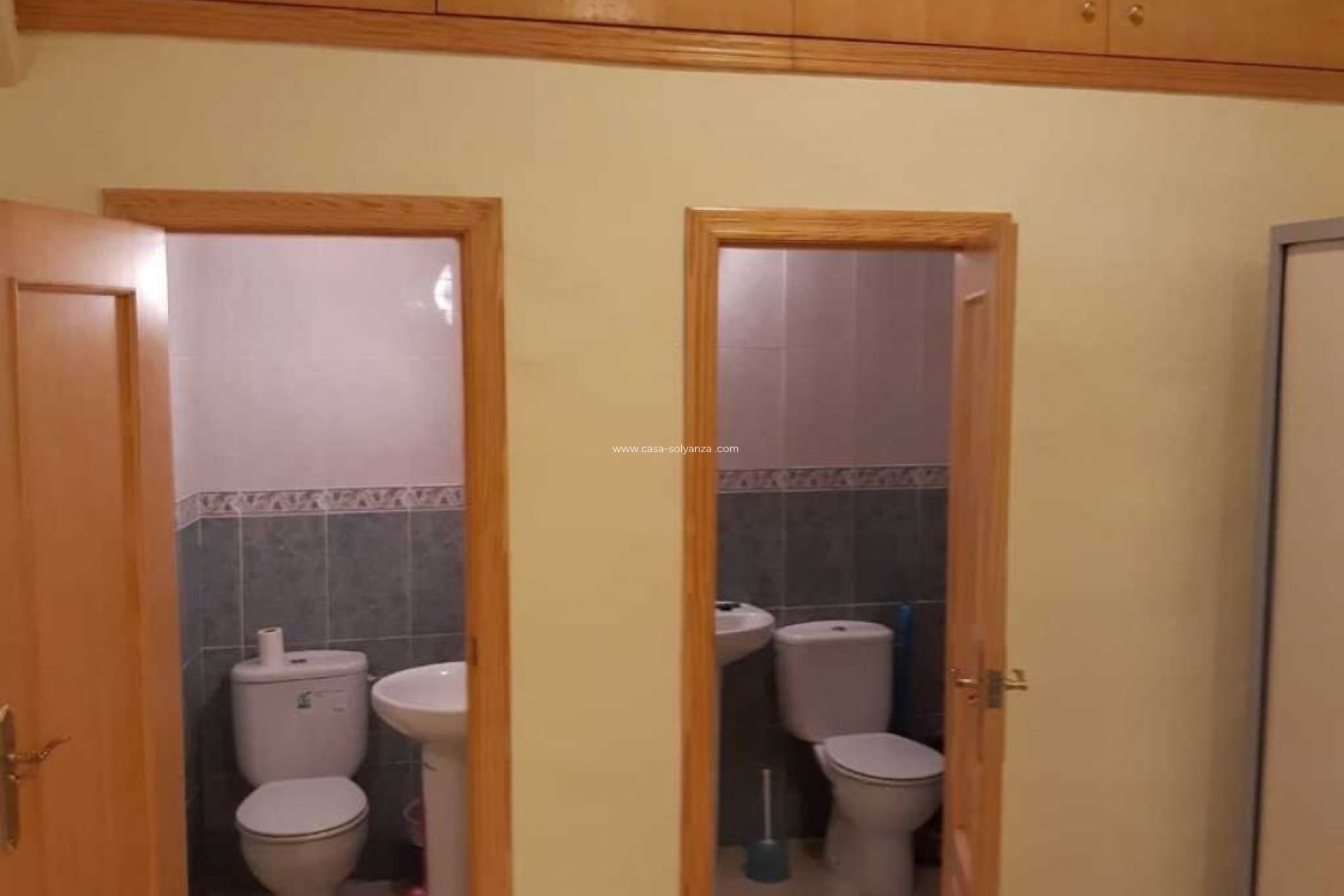 Resale - Commercial Property - Torrevieja