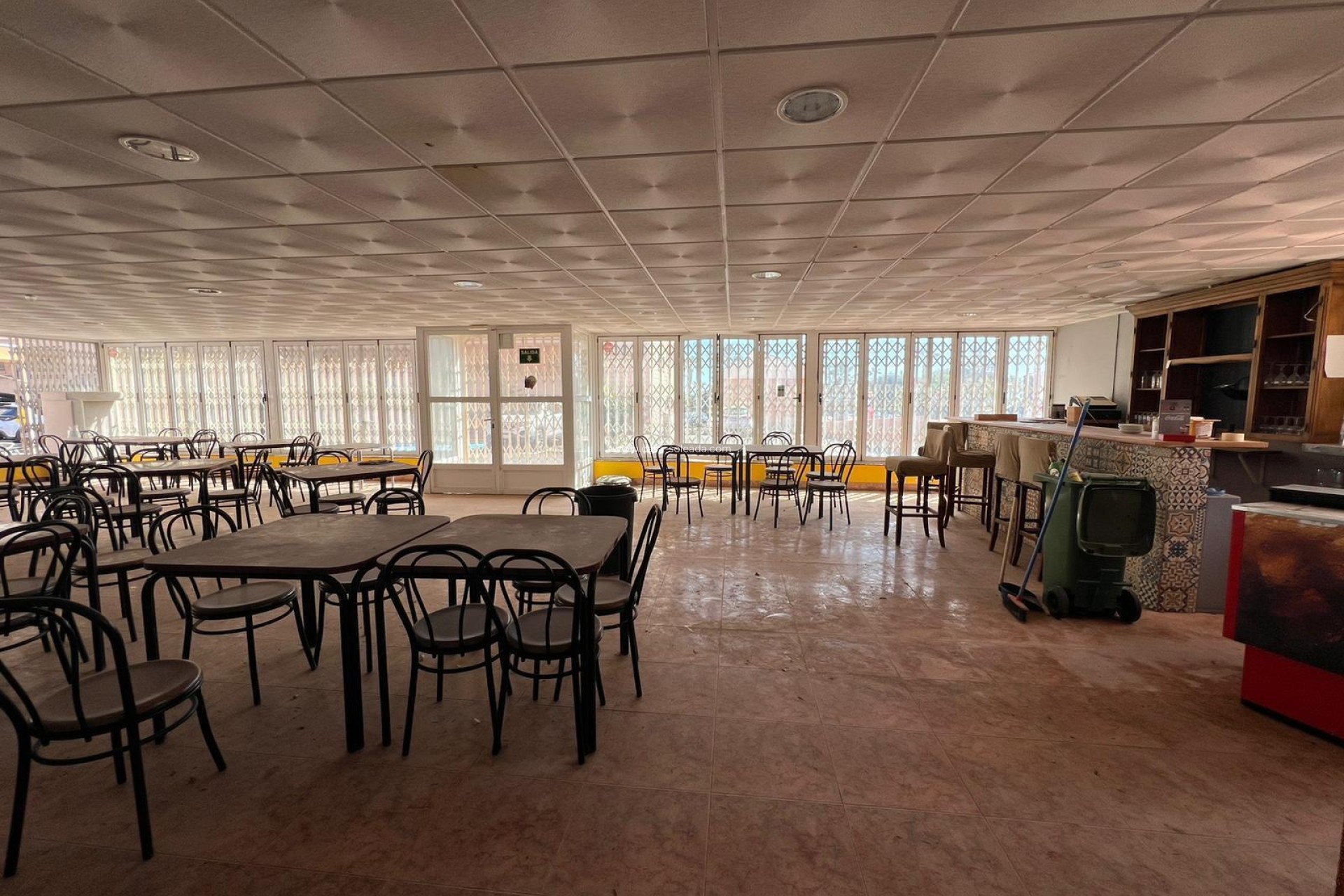 Resale - Commercial - Torrevieja - Cabo cervera