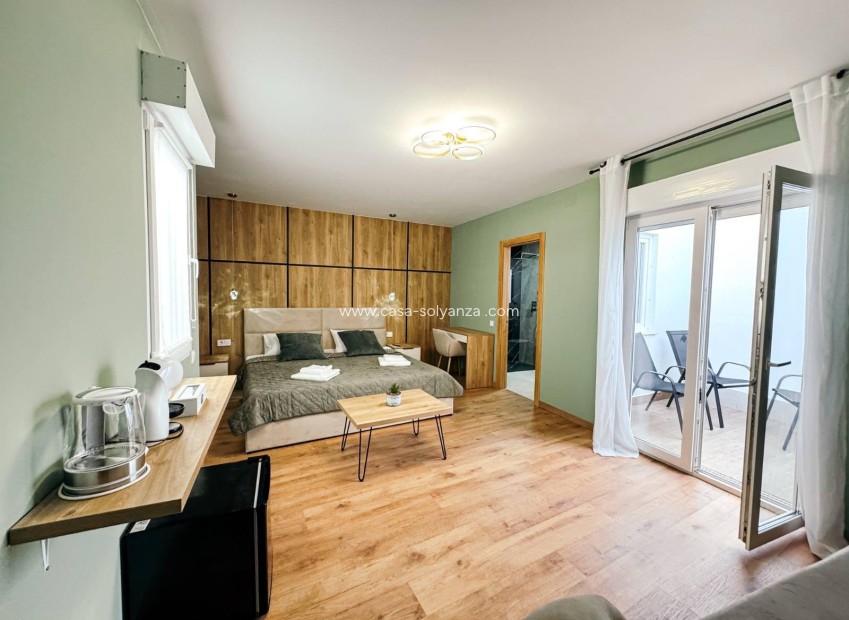 Resale - Commercial - Torrevieja - Center