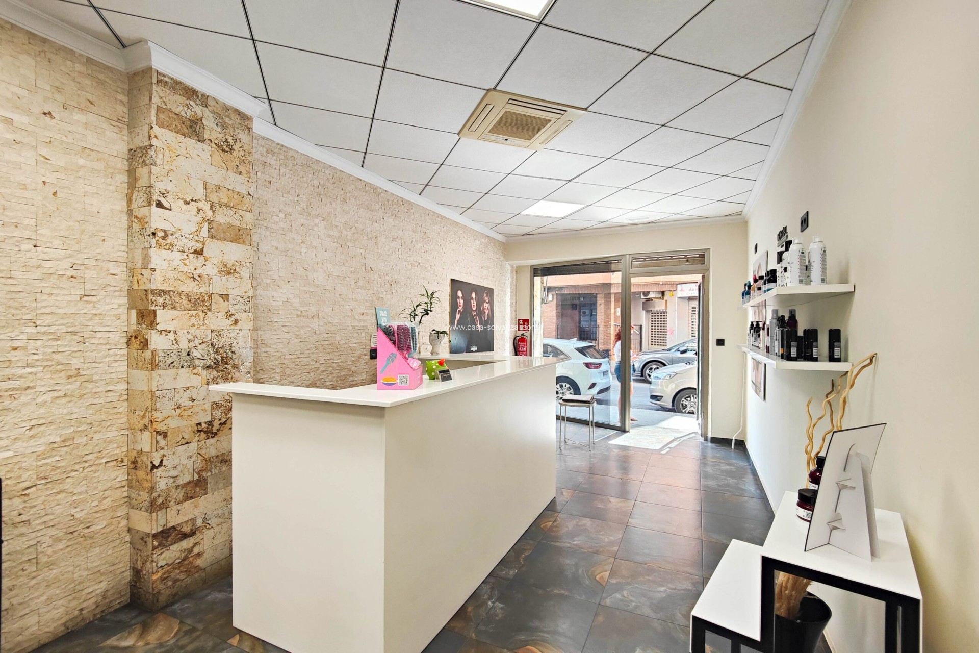 Resale - Commercial - Torrevieja - Costa Blanca