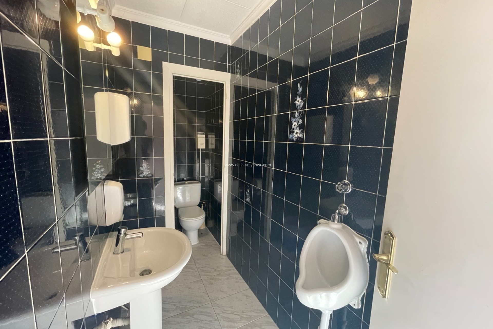 Resale - Commercial - Torrevieja - Costa Blanca