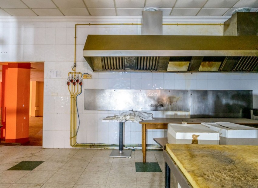 Resale - Commercial - Torrevieja - Costa Blanca