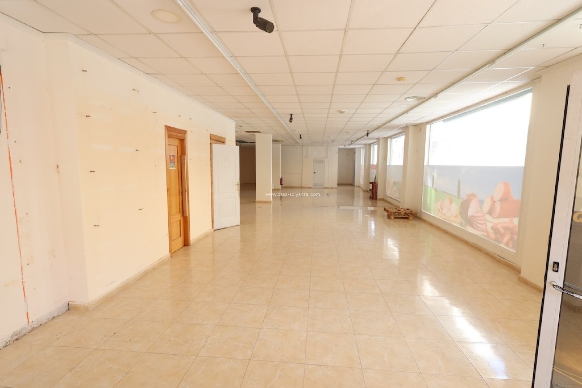 Resale - Commercial - Torrevieja - Costa Blanca