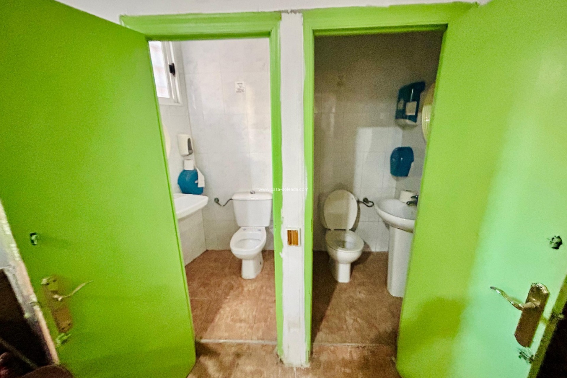 Resale - Commercial - Torrevieja - Costa Blanca