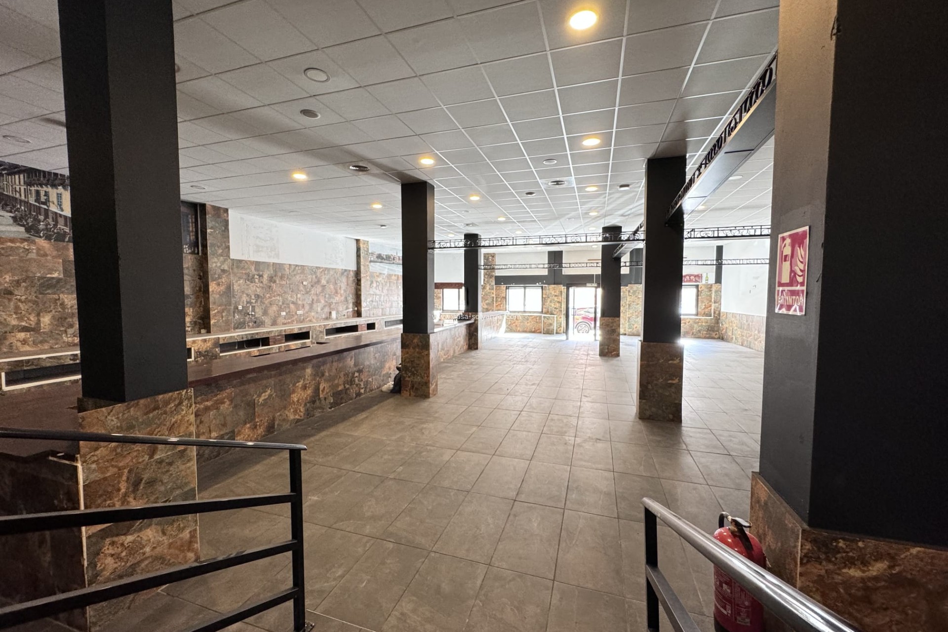 Resale - Commercial - Torrevieja - Costa Blanca