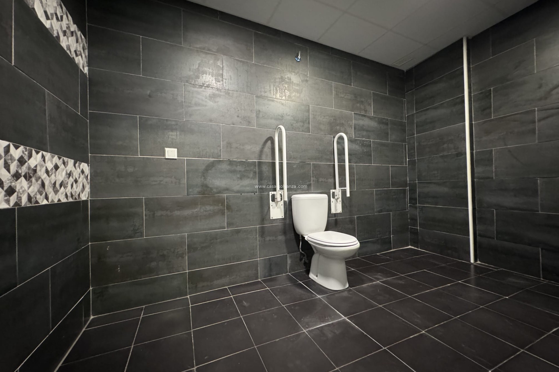 Resale - Commercial - Torrevieja - Costa Blanca