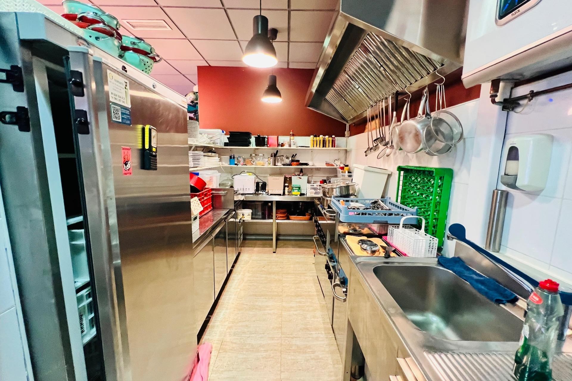 Resale - Commercial - Torrevieja - Costa Blanca