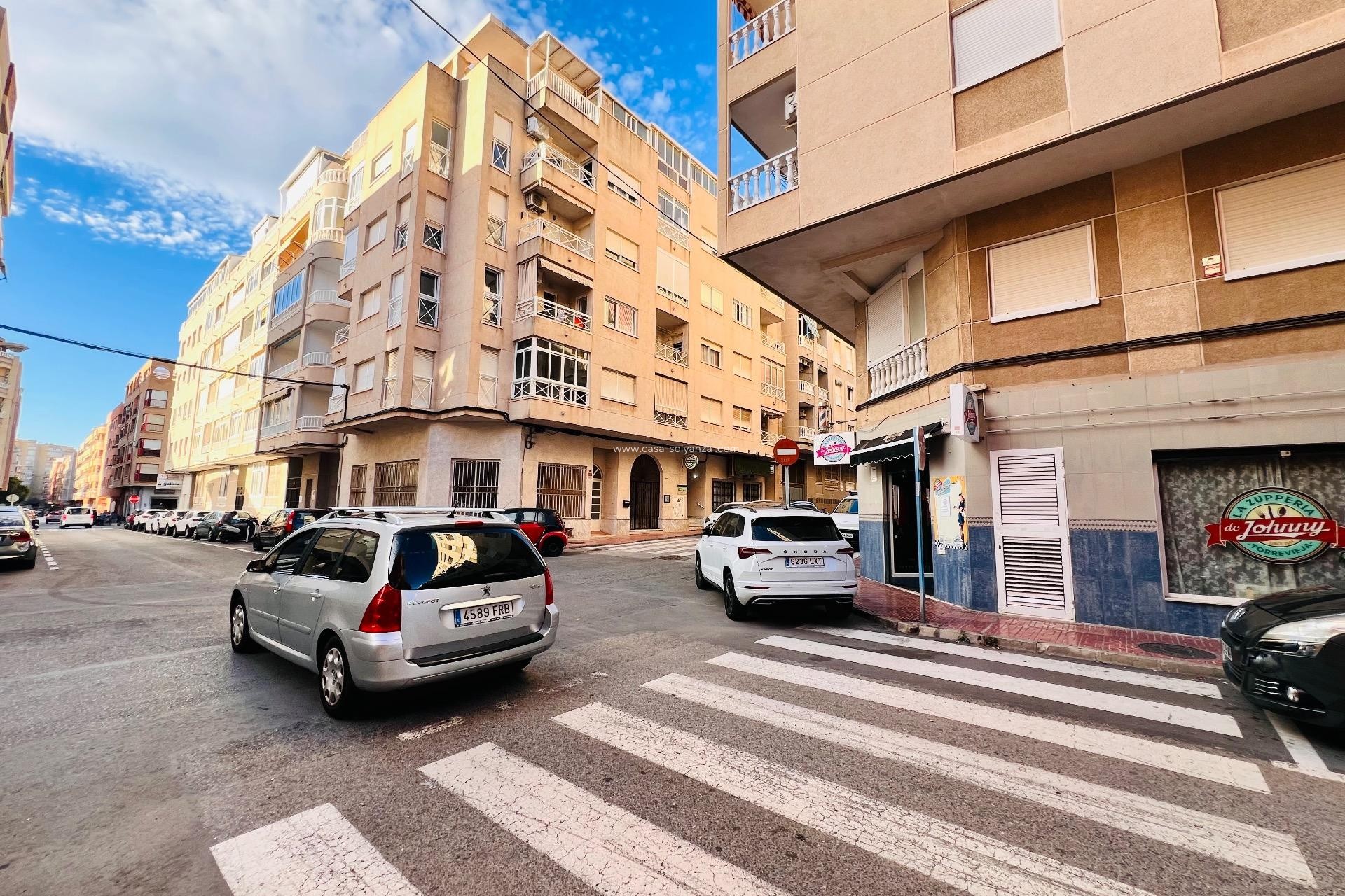 Resale - Commercial - Torrevieja - Costa Blanca
