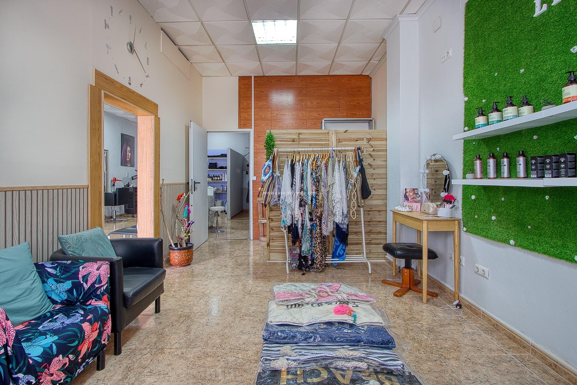 Resale - Commercial - Torrevieja - Costa Blanca