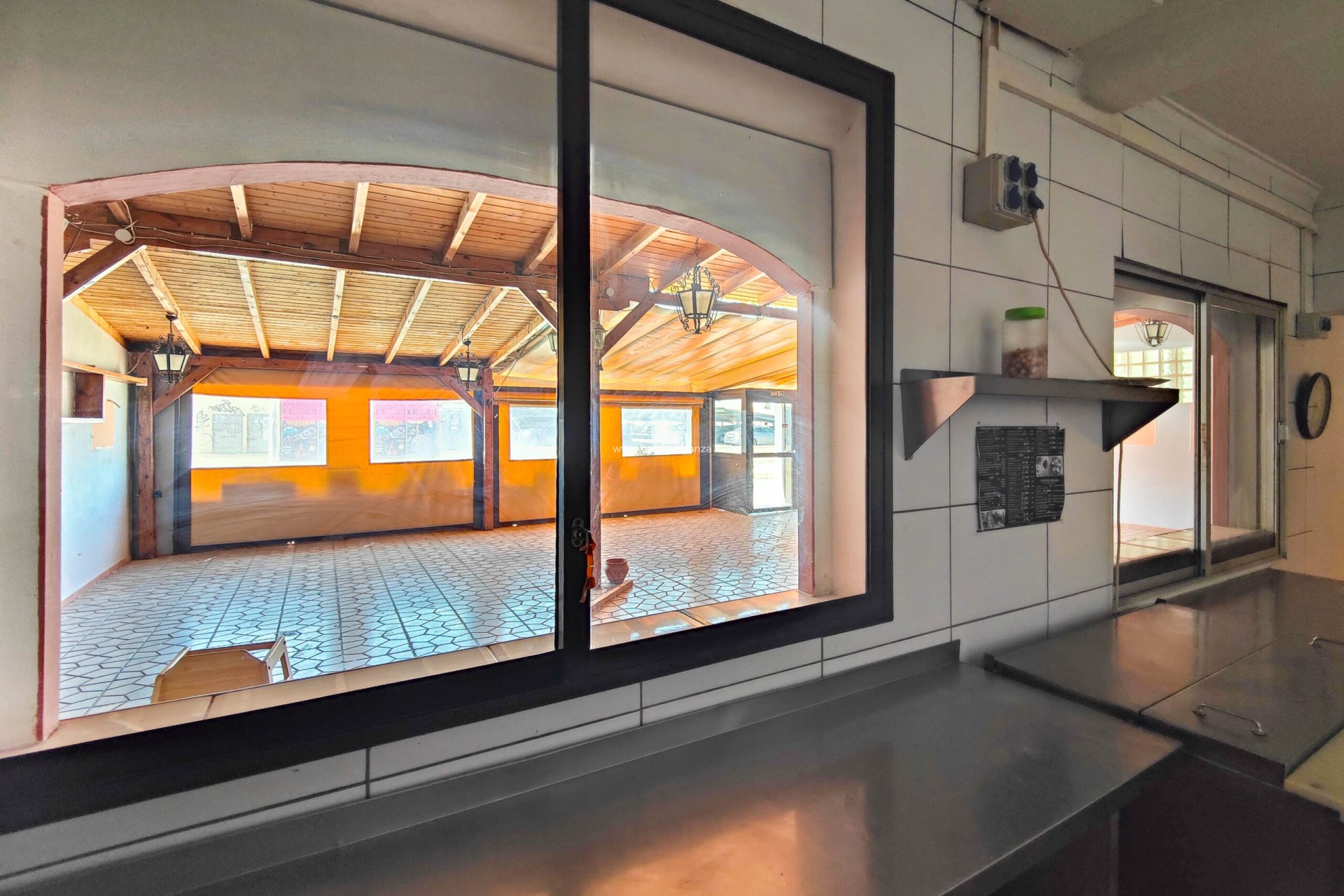 Resale - Commercial - Torrevieja - Costa Blanca