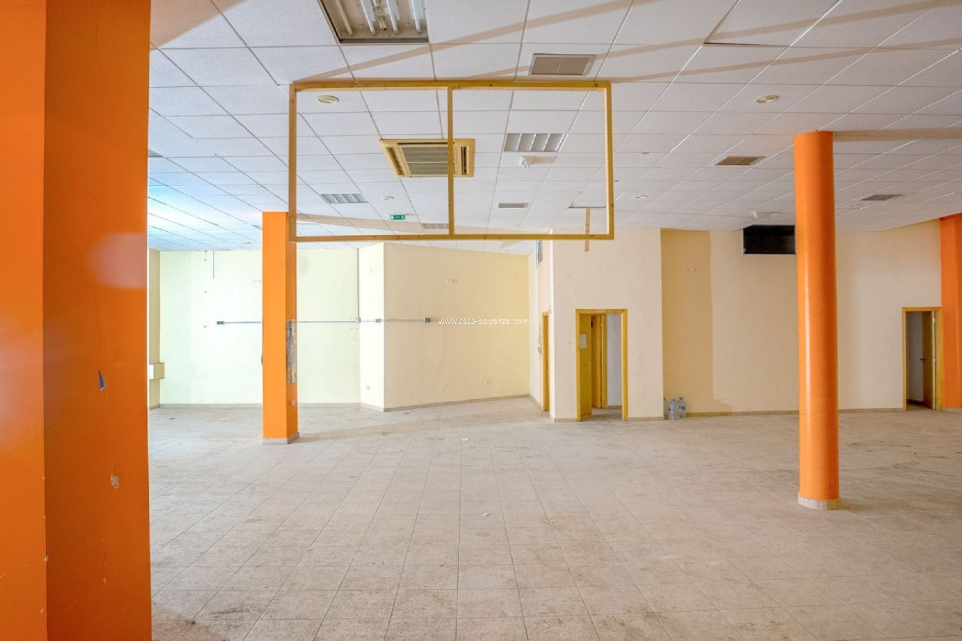 Resale - Commercial - Torrevieja - Costa Blanca