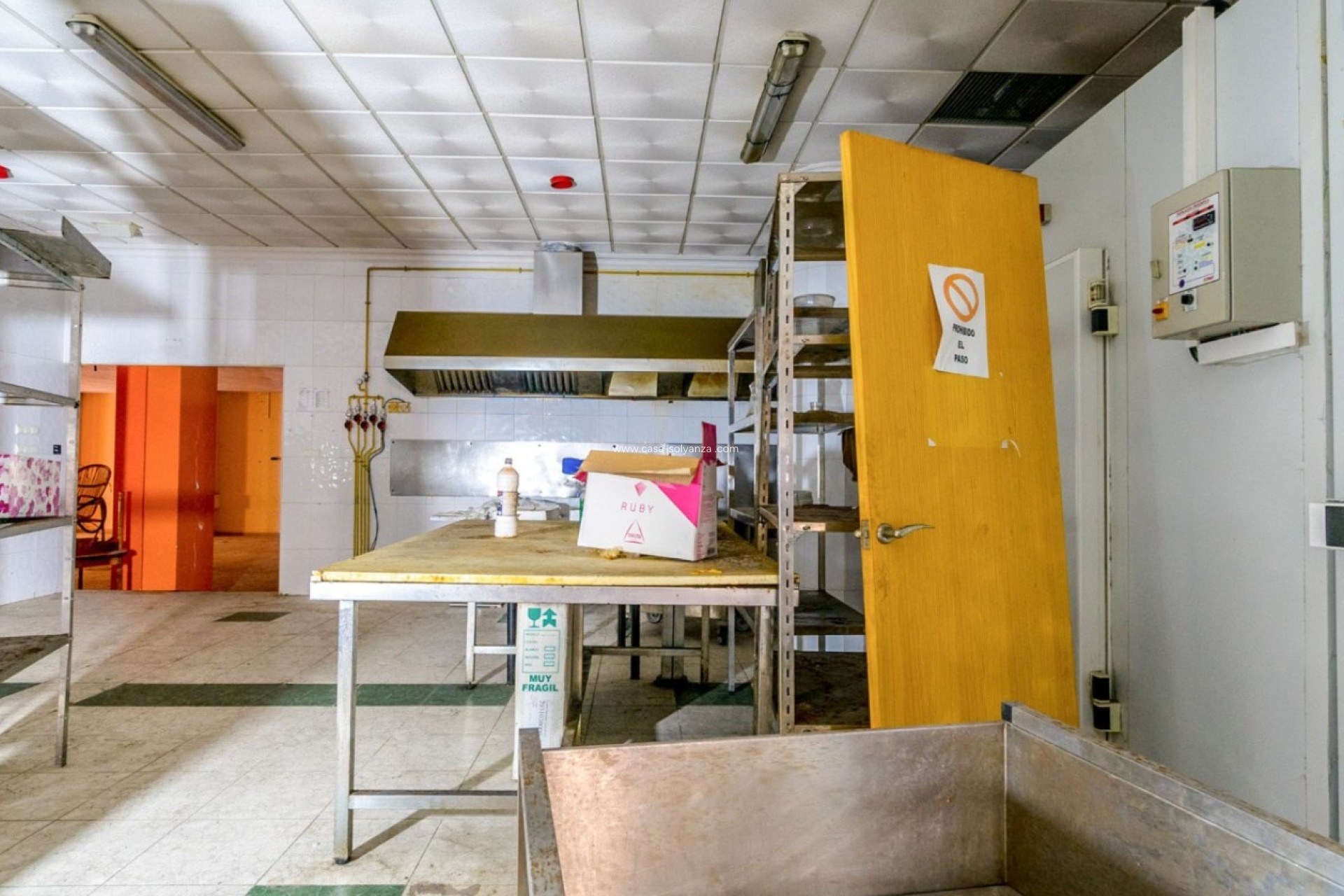 Resale - Commercial - Torrevieja - Costa Blanca