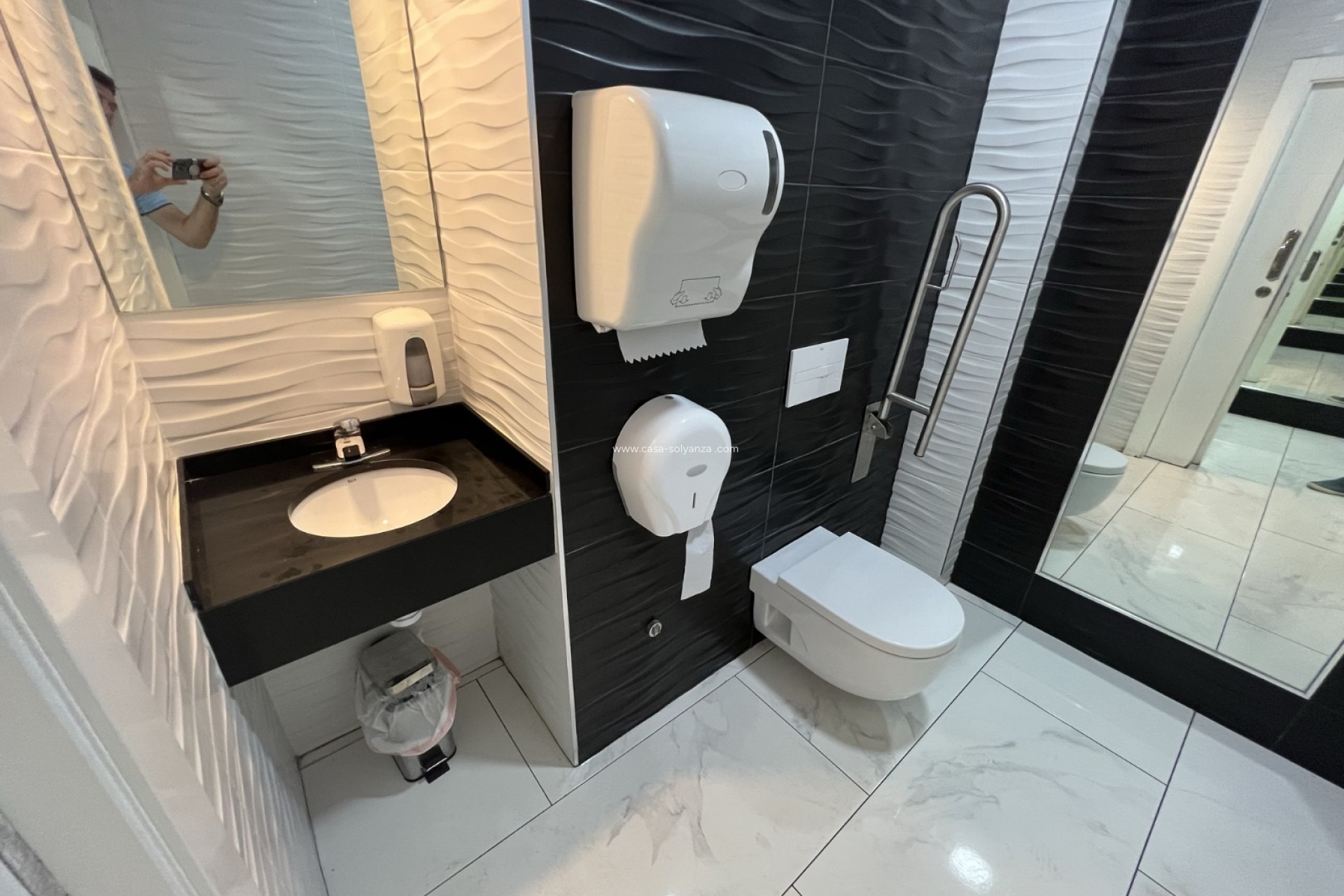 Resale - Commercial - Torrevieja - Costa Blanca