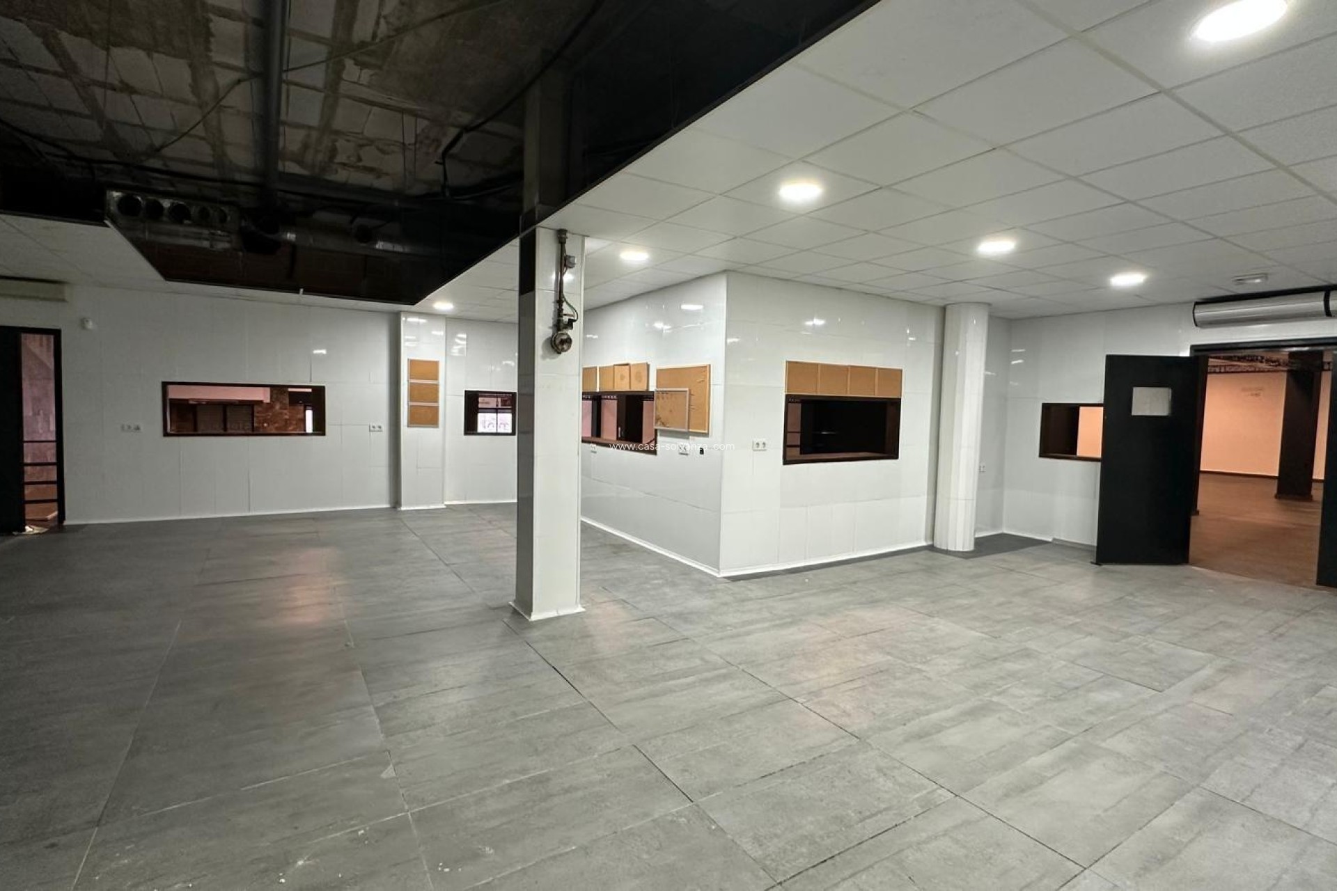 Resale - Commercial - Torrevieja - Paseo Maritimo