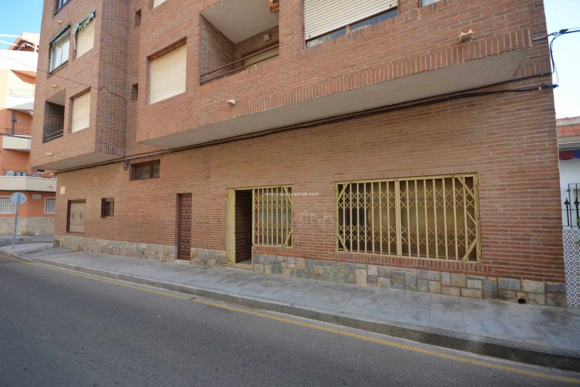 Resale - Commercial - Torrevieja - Playa de los Locos