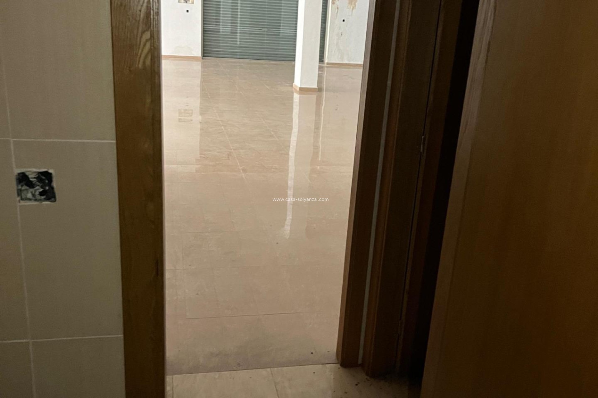 Resale - Commercial - Torrevieja - Playa de los Locos