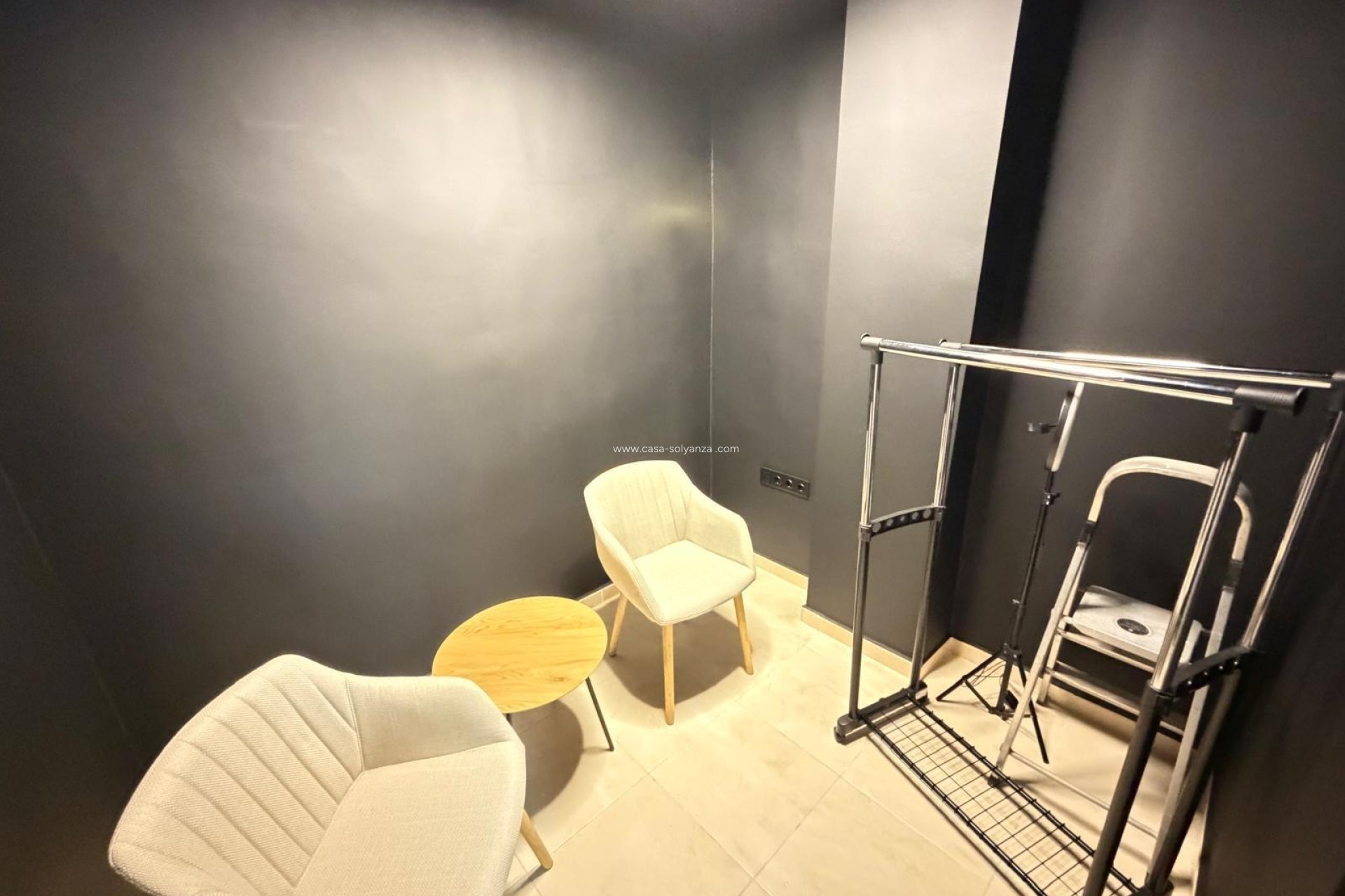 Resale - Commercial - Torrevieja - Playa de los Locos