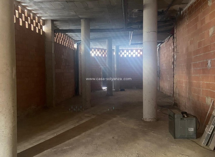 Resale - Commercial - Torrevieja - Playa del Cura