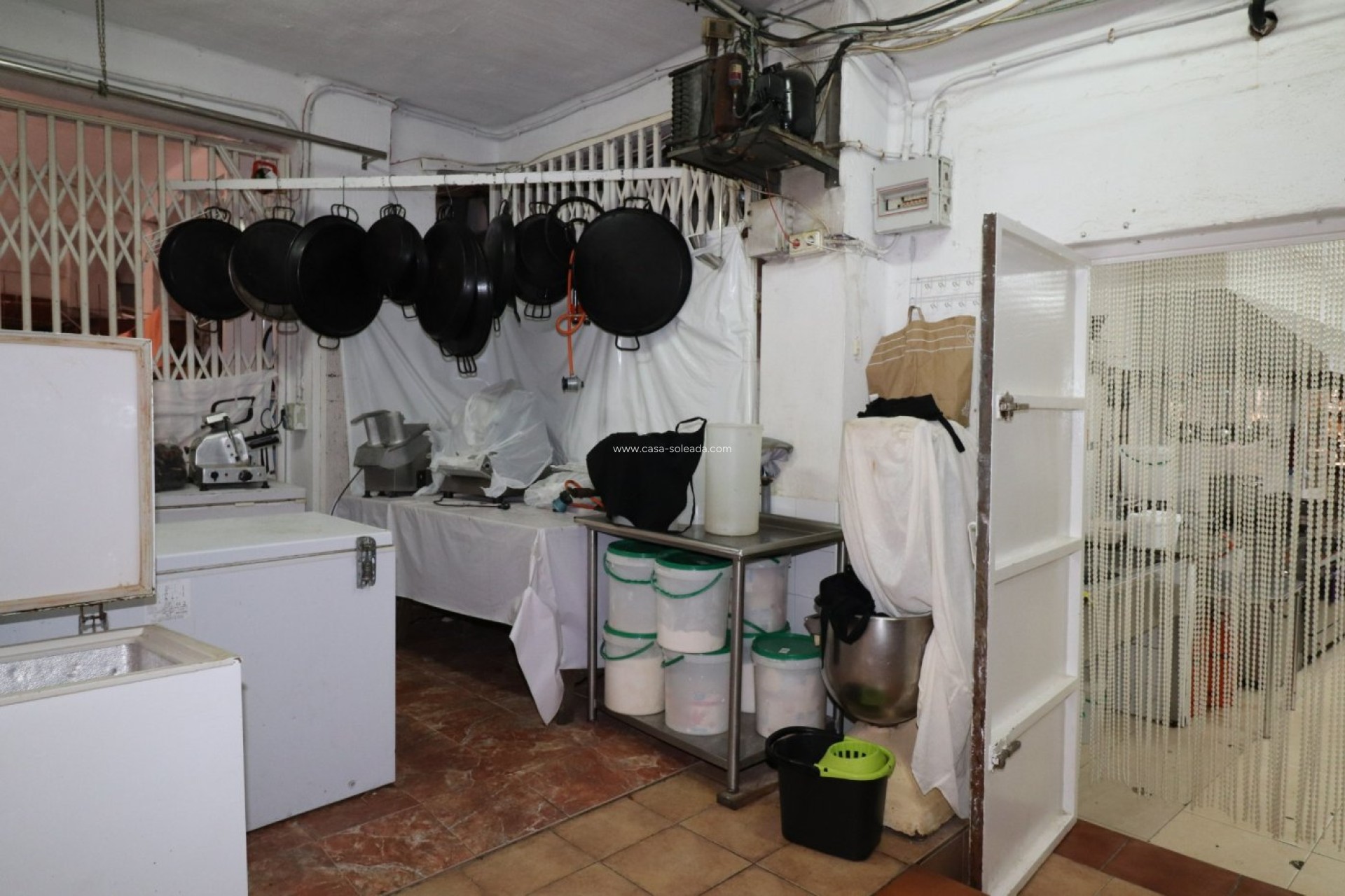 Resale - Commercial - Torrevieja - Playa del Cura