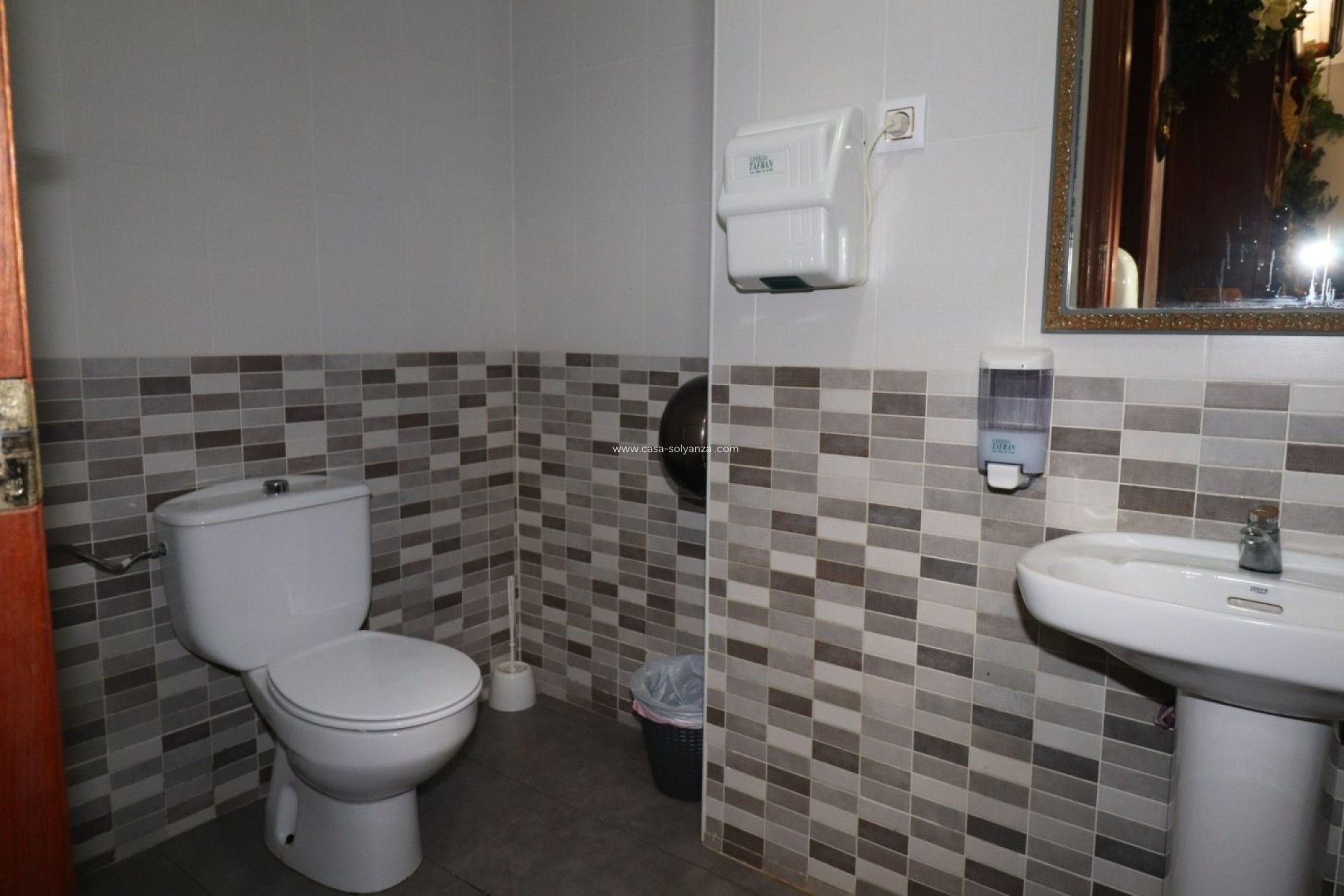 Resale - Commercial - Torrevieja - Playa del Cura