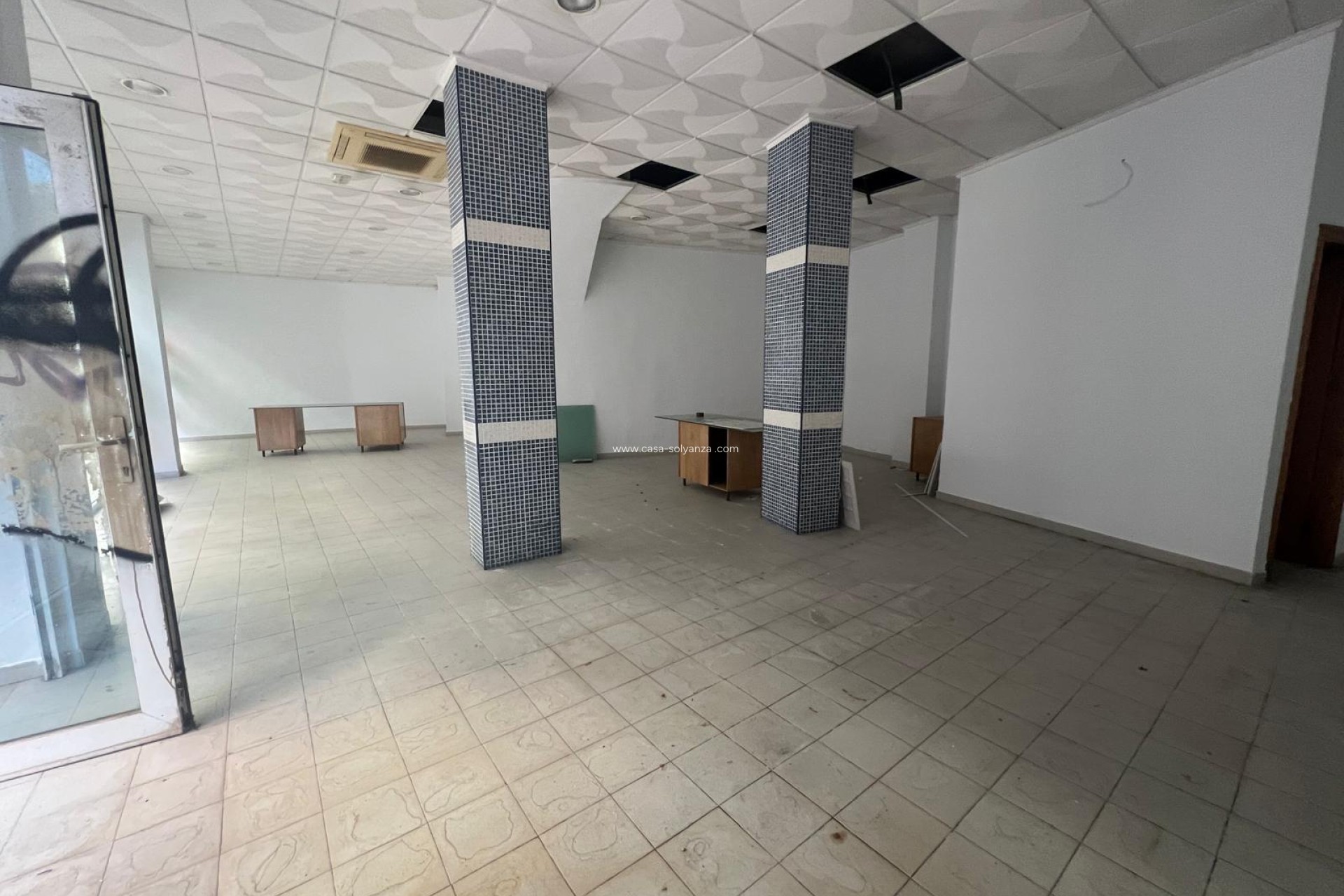 Resale - Commercial - Torrevieja - Playa del Cura