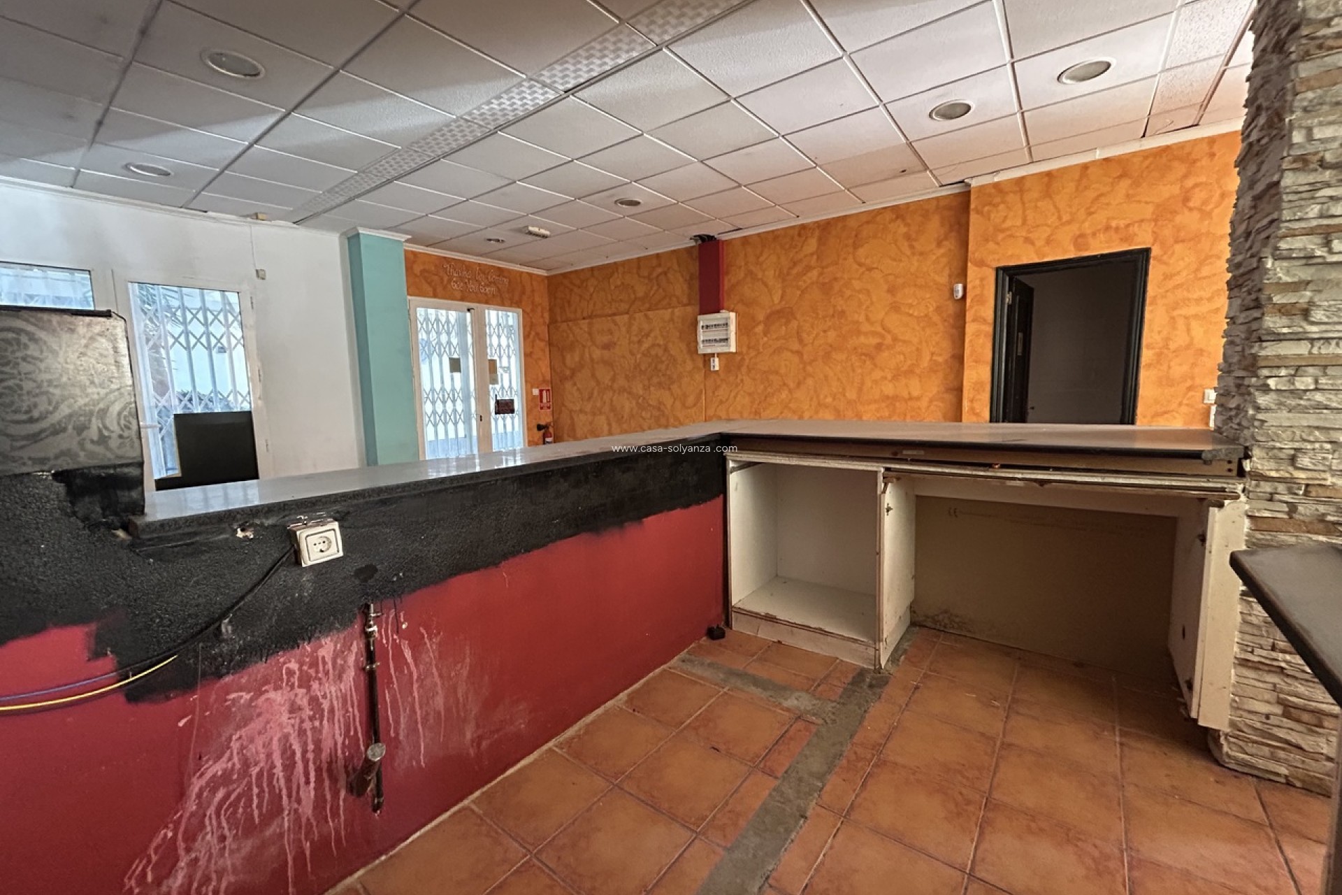 Resale - Commercial - Villamartin - Costa Blanca