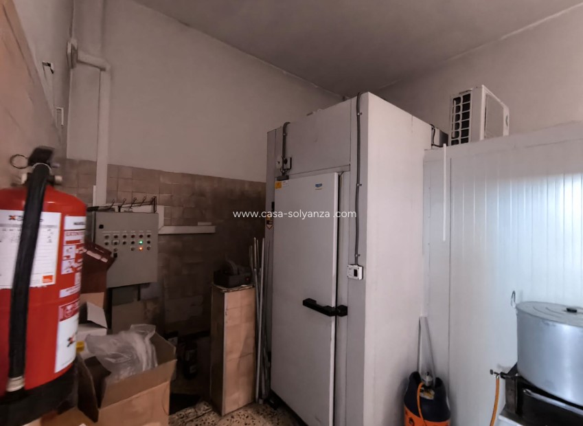 Resale - Commercial - Yecla - Inland
