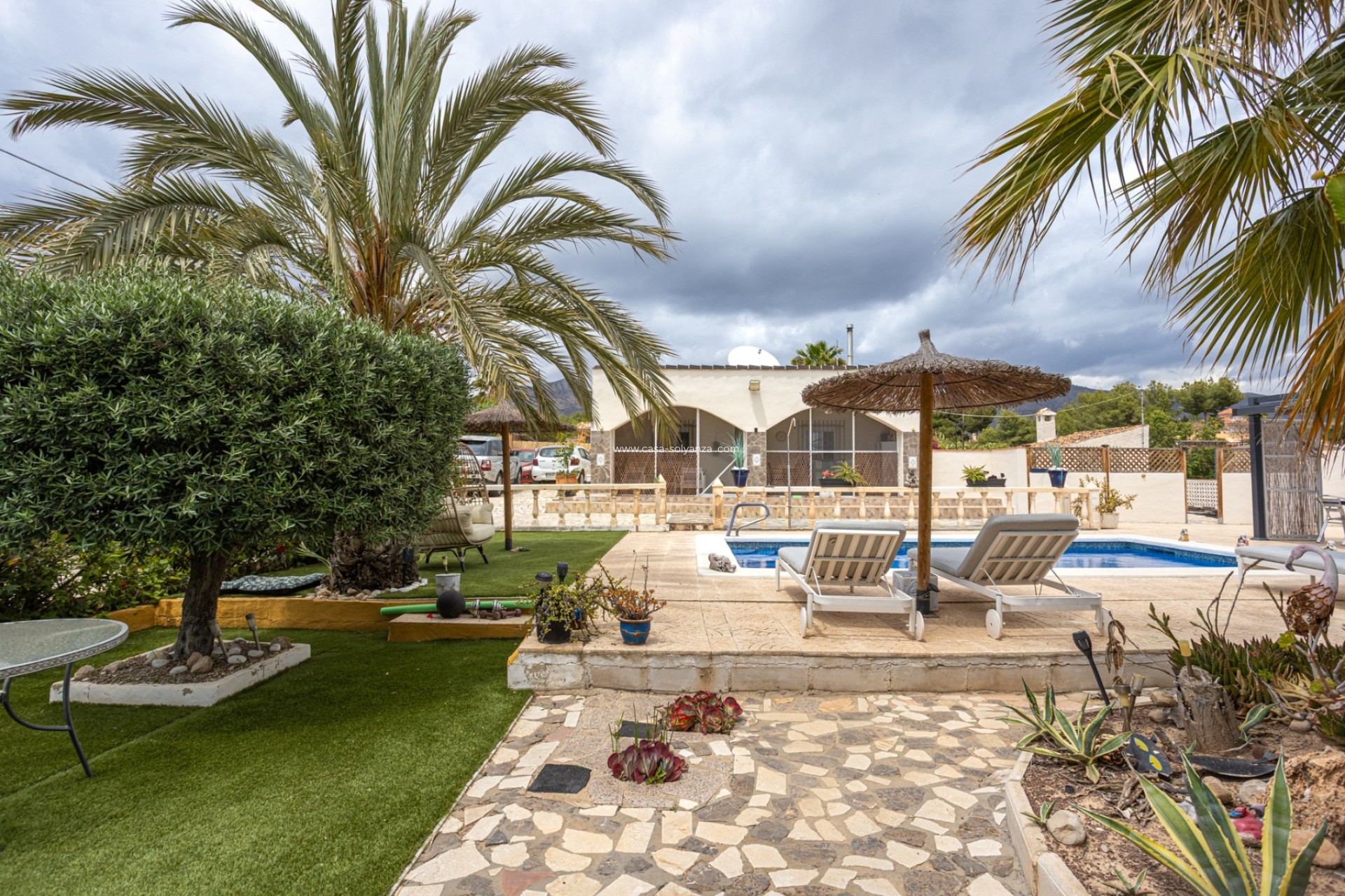 Resale - Country Property/Finca - Albatera