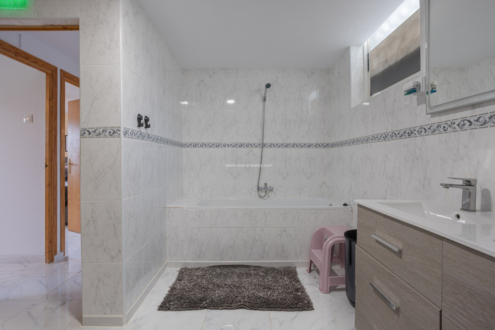 Resale - Country Property/Finca - Albatera