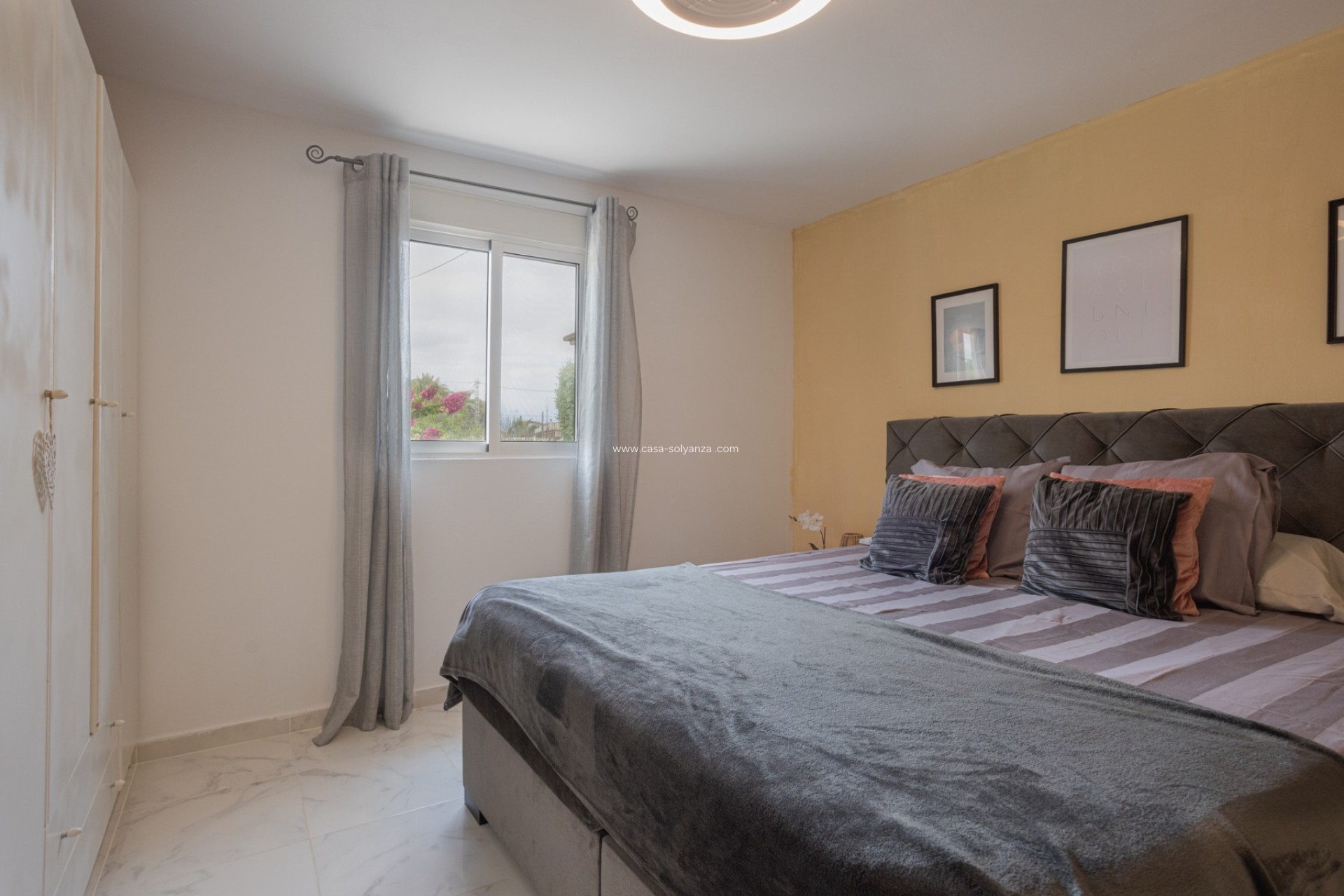 Resale - Country Property/Finca - Albatera