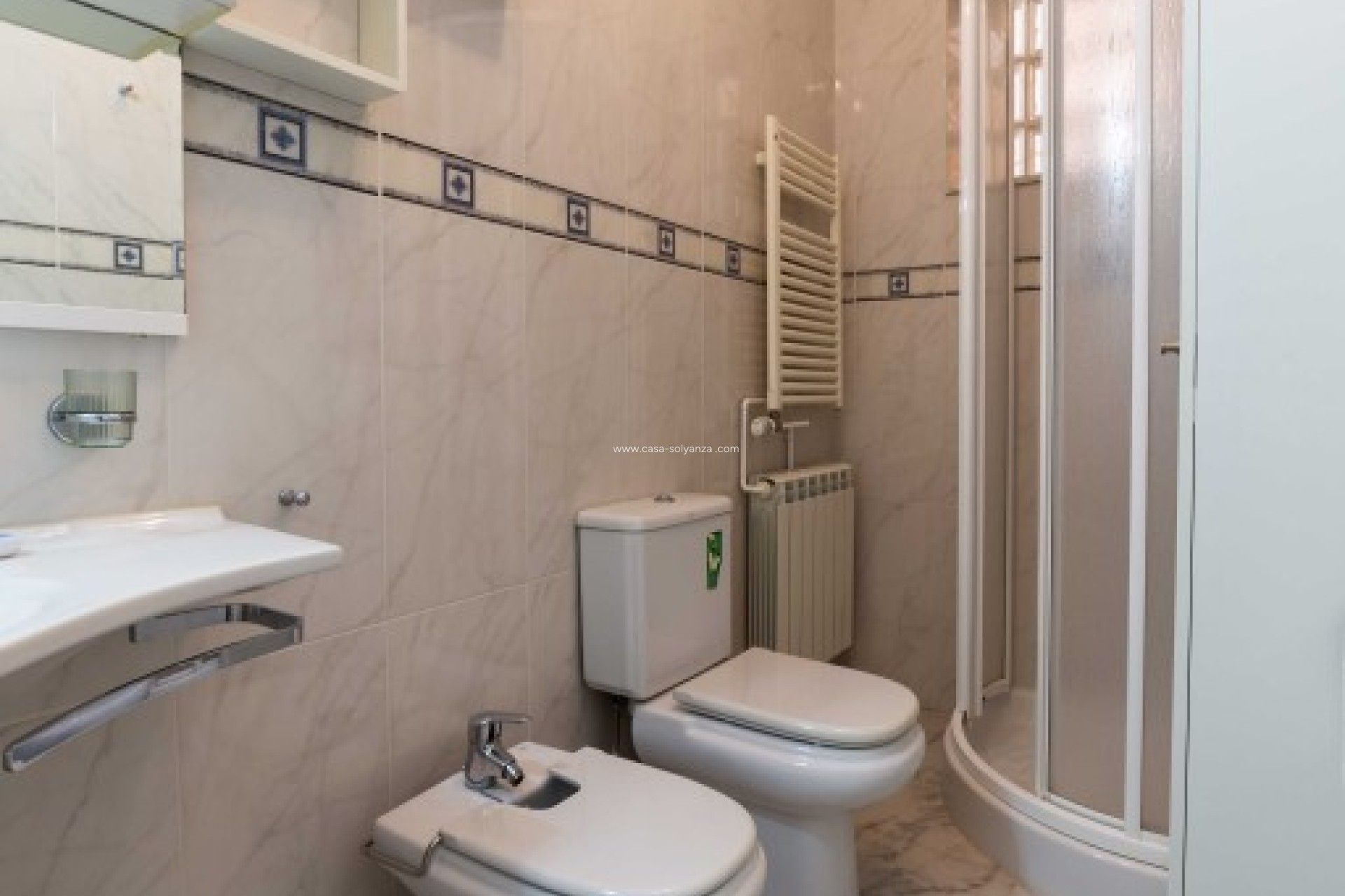 Resale - Country Property/Finca - Albatera