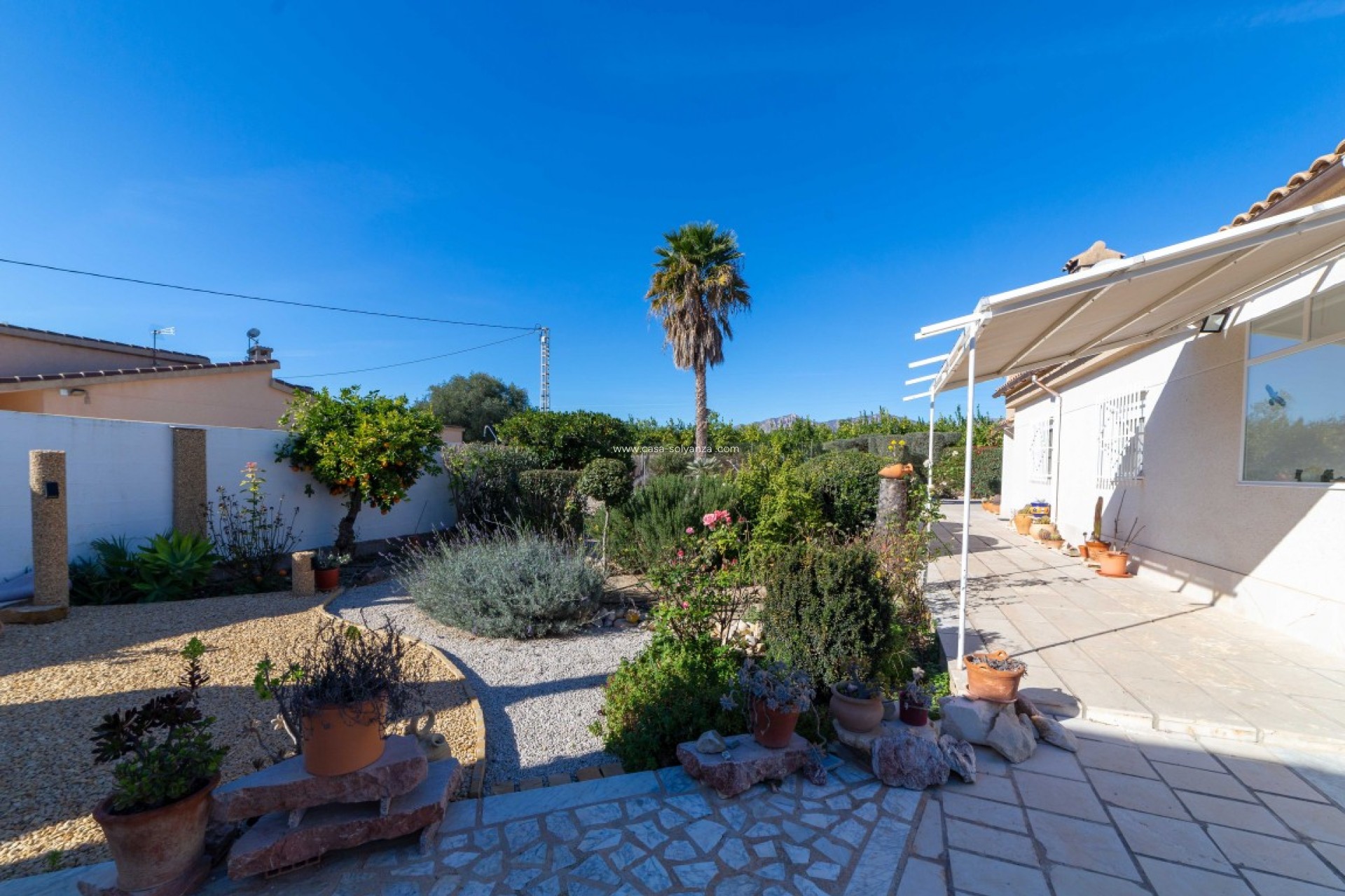 Resale - Country Property/Finca - Albatera