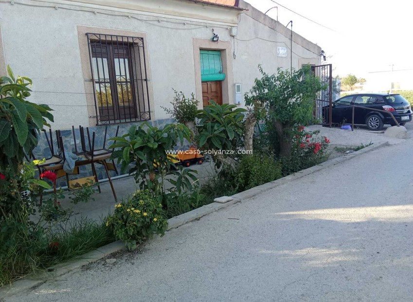 Resale - Country Property/Finca - Arneva - LOS DESAMPARADOS