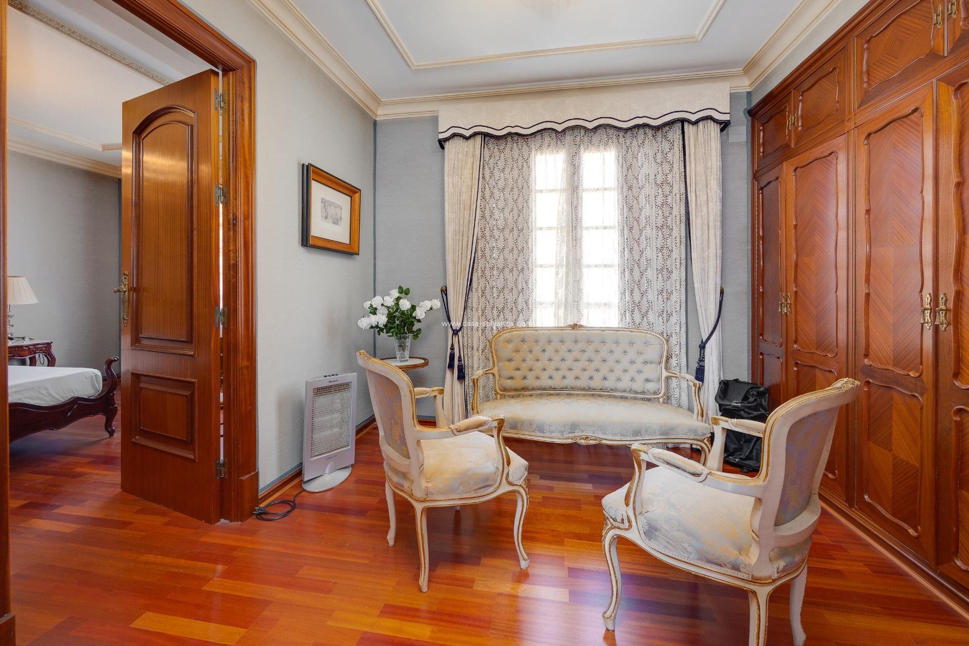 Resale - Country Property/Finca - Callosa de Segura - Comunidad Valenciana