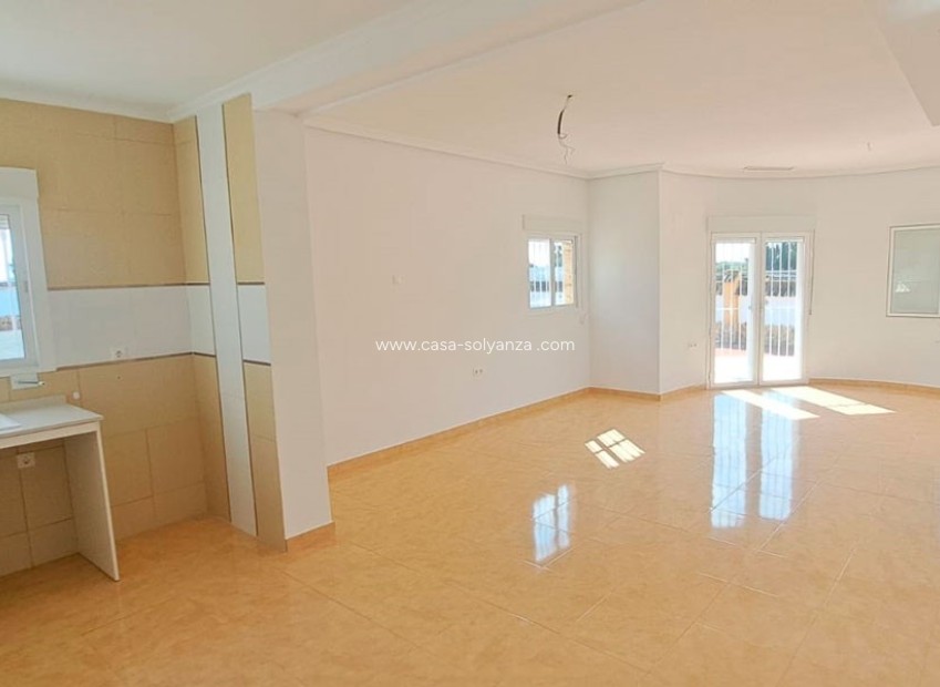 Resale - Country Property/Finca - Catral - Catral - Country