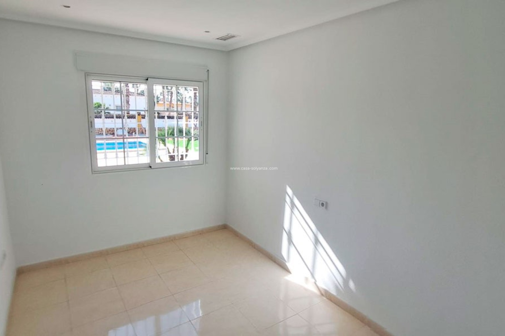 Resale - Country Property/Finca - Catral - Catral - Country