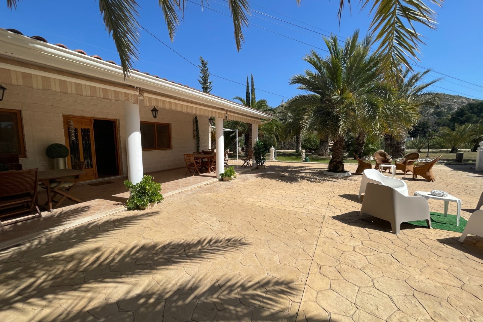 Resale - Country Property/Finca - Elda - Inland