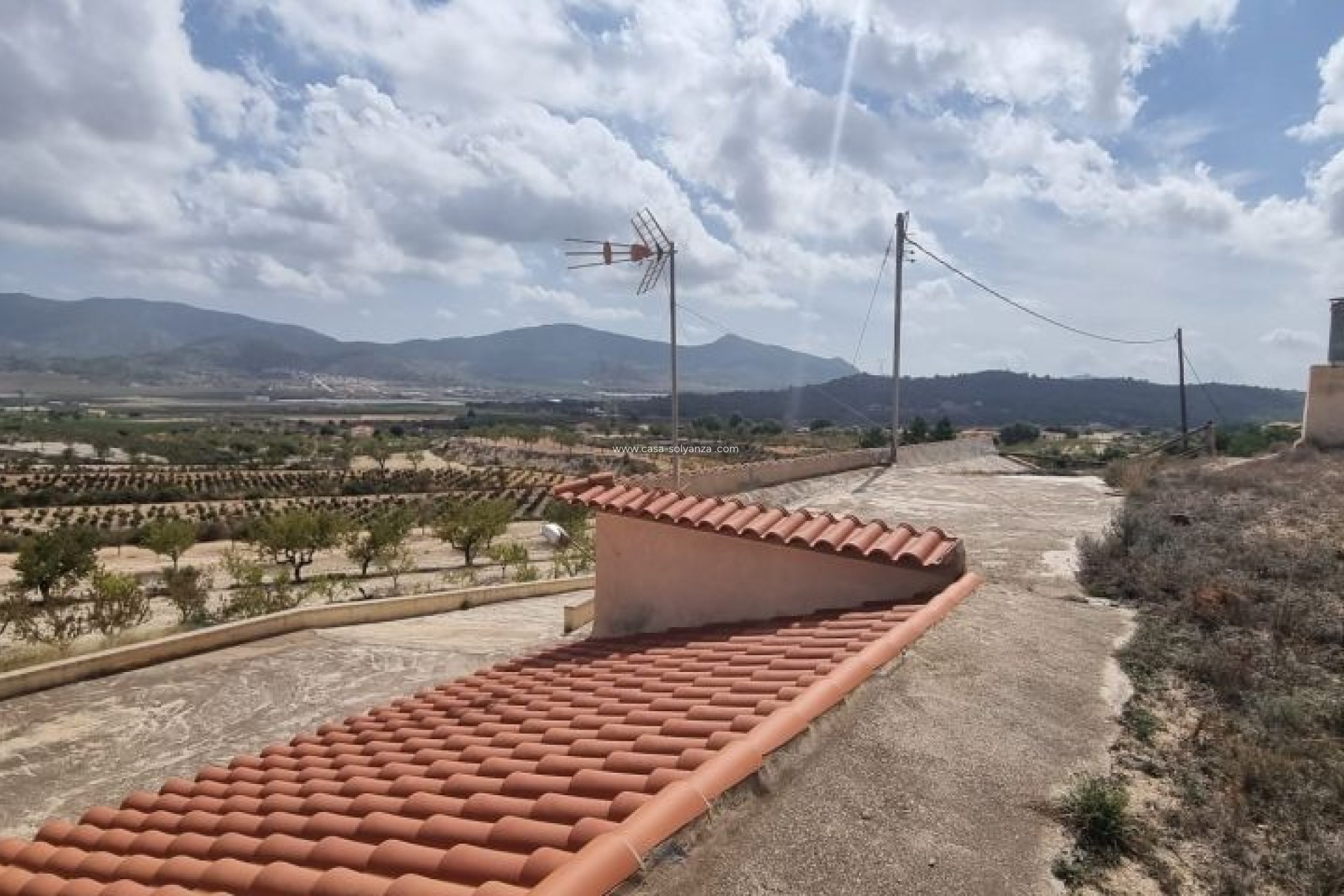 Resale - Country Property/Finca - Hondón de las Nieves - Inland