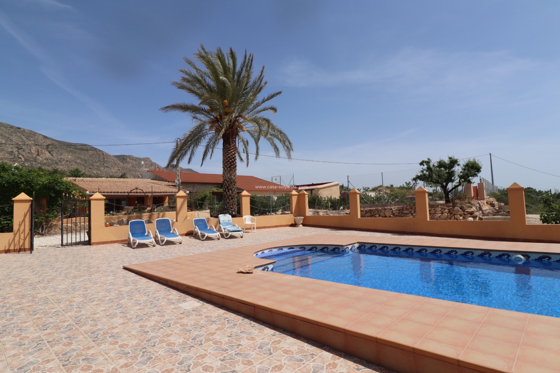 Resale - Country Property/Finca - Hondón de las Nieves - Inland
