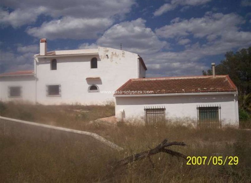 Resale - Country Property/Finca - Novelda - Inland