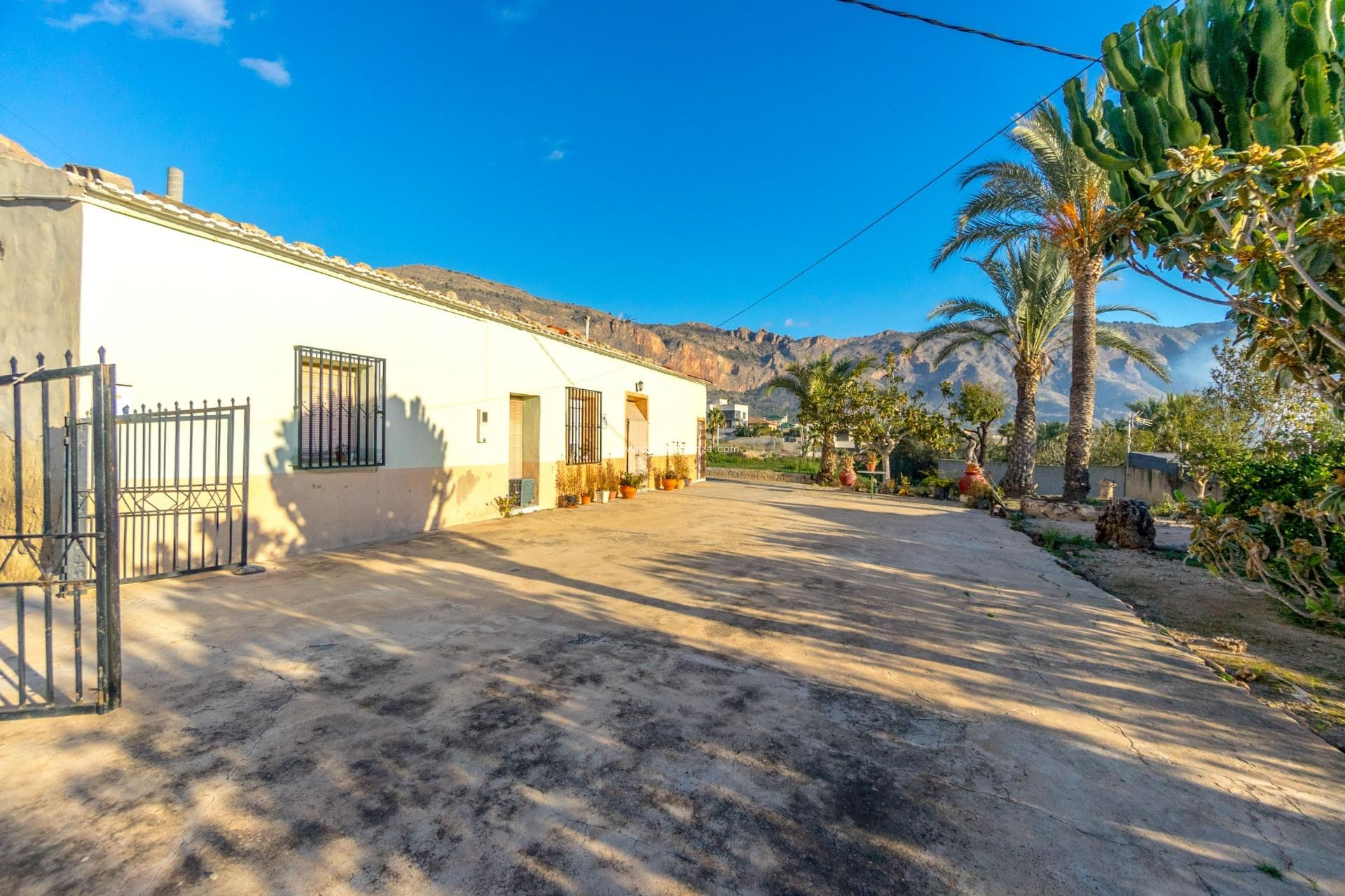 Resale - Country Property/Finca - Orihuela - Raiguero De Bonanza