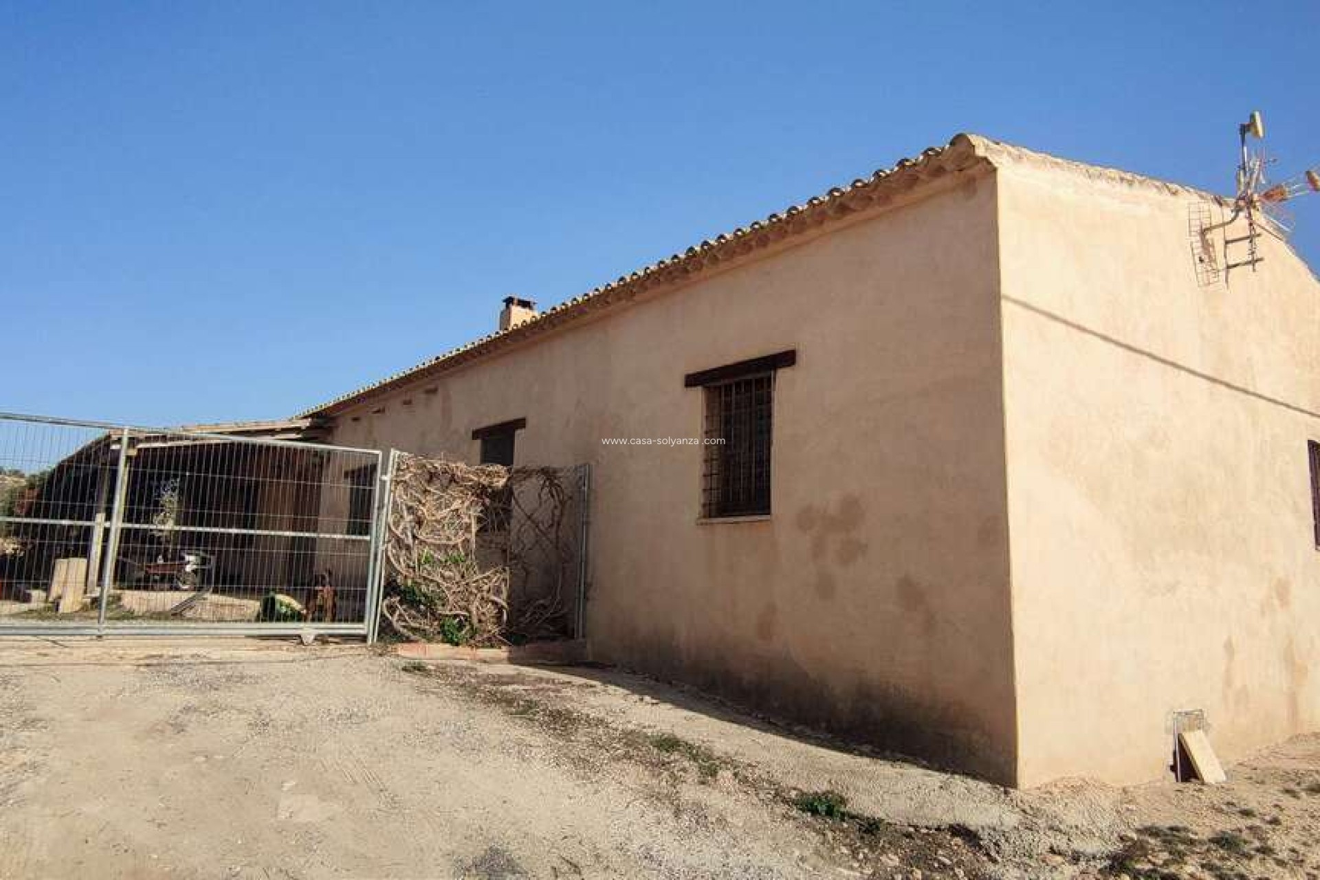 Resale - Country Property/Finca - Pinoso - Inland