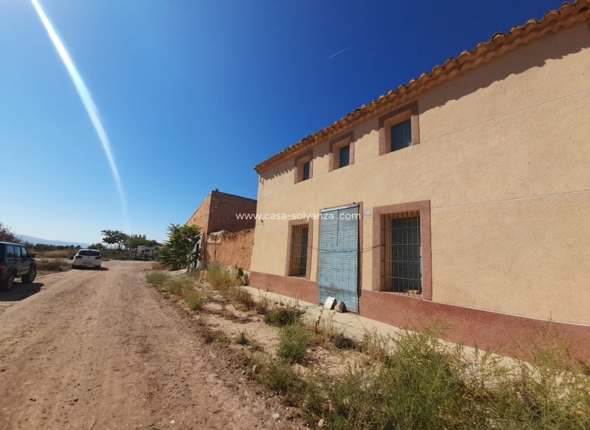 Resale - Country Property/Finca - Pinoso - Inland